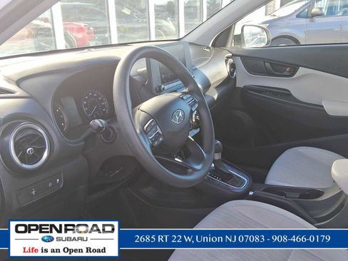 Used 2023 Hyundai Kona SEL image 12