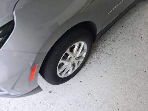 Used 2023 Chevrolet Equinox LT AWD/4WD image 9