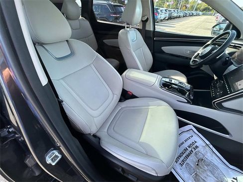Certified 2022 Hyundai Tucson Limited image 18