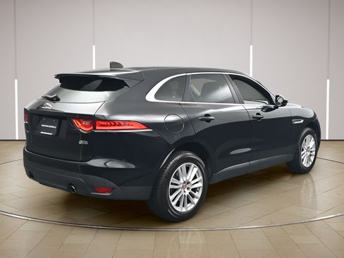 Used 2020 Jaguar F-PACE Prestige AWD/4WD image 25
