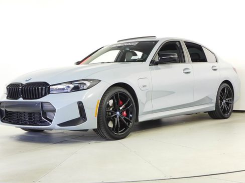 Certified 2023 BMW 330e w/ M Sport Package image 2