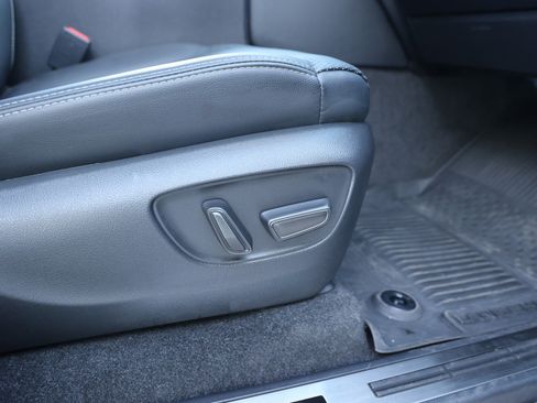 Used 2025 Toyota Land Cruiser image 38