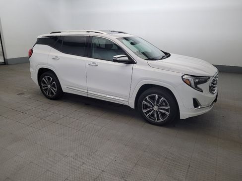 Used 2020 GMC Terrain Denali w/ Denali Premium Package AWD/4WD image 11