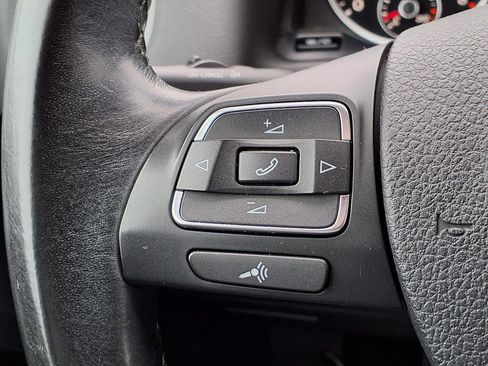 Used 2016 Volkswagen Tiguan S image 23