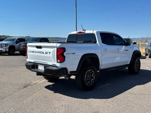 Certified 2024 Chevrolet Colorado ZR2 w/ Technology Package AWD/4WD image 5