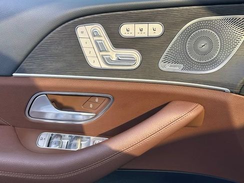 Certified 2024 Mercedes-Benz GLE 450e 4MATIC image 32
