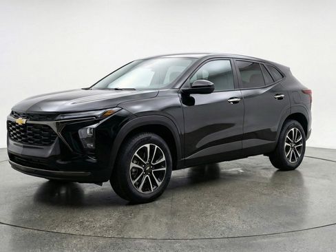 Used 2025 Chevrolet TrailBlazer LT image 3