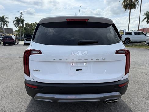 Used 2022 Kia Telluride SX w/ SX Prestige Package AWD/4WD image 4