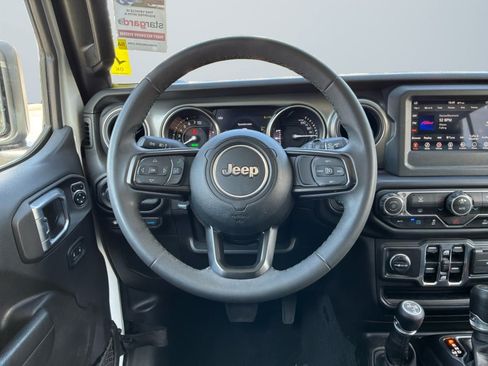 Used 2023 Jeep Wrangler Unlimited AWD/4WD image 11