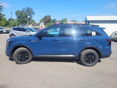 Certified 2025 Kia Sorento SX Prestige w/ Olive Brown Leather Package AWD/4WD image 2
