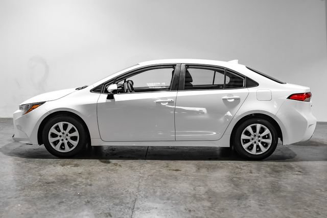 Used 2021 Toyota Corolla LE w/ Carpet Mat Package (TMS) FWD image 13