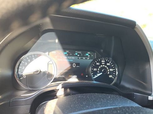 Used 2019 Ford F150 Lariat image 12