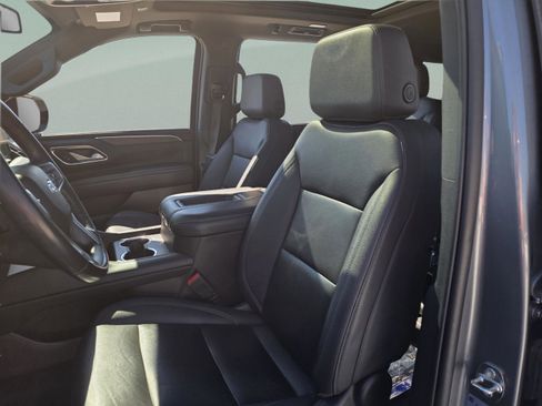 Used 2022 Chevrolet Suburban Z71 w/ Z71 Off-Road Package image 13