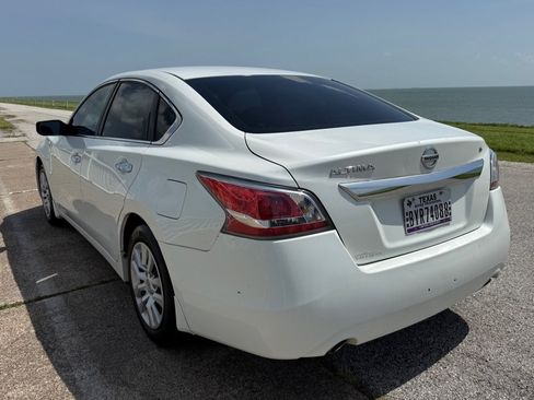 Used 2015 Nissan Altima 2.5 S w/ Power Driver Seat Package FWD image 7