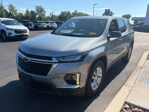 Used 2023 Chevrolet Traverse LS AWD/4WD image 5