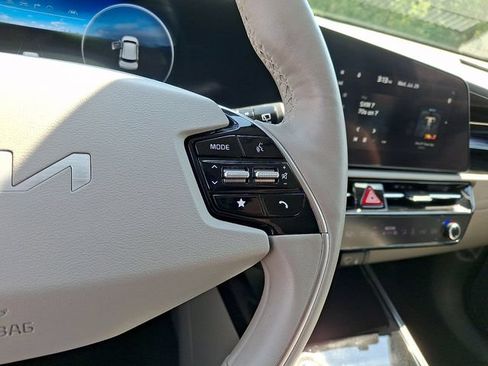 Used 2023 Kia Niro Wind w/ Wind Preserve Package FWD image 21