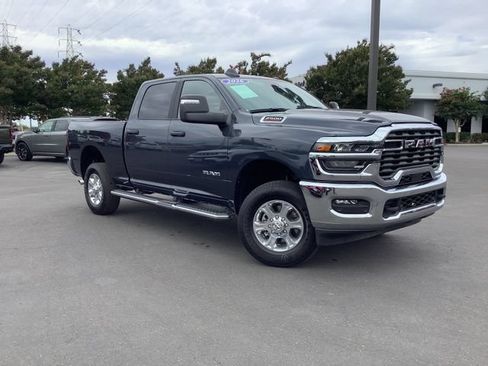 Used 2026 RAM 2500 Big Horn AWD/4WD image 2