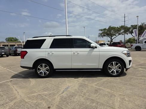 Used 2022 Ford Expedition XLT RWD image 25