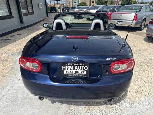 Used 2012 MAZDA MX-5 Miata Sport RWD image 17