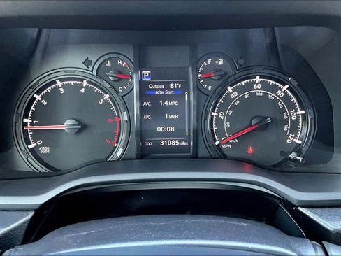 Used 2023 Toyota 4Runner SR5 AWD/4WD image 13