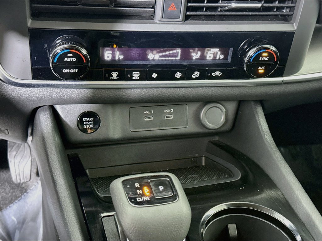 Certified 2025 Nissan Rogue SV FWD image 8