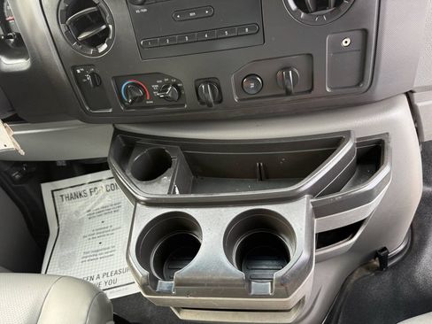 Used 2014 Ford E-150 and Econoline 150 RWD image 20