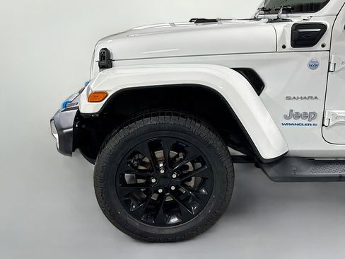 Used 2023 Jeep Wrangler Unlimited Sahara w/ Cold Weather Group image 12
