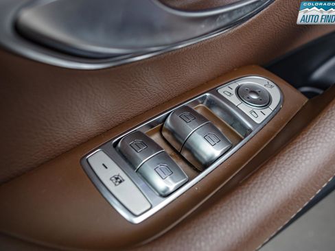 Used 2017 Mercedes-Benz E 300 4MATIC image 8