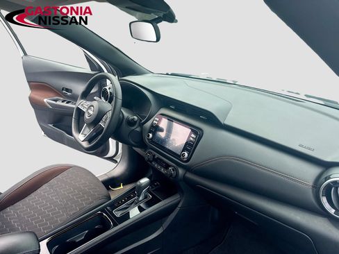 Used 2024 Nissan Kicks SR FWD image 35