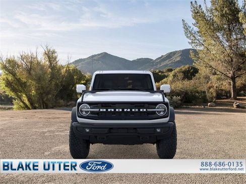 New 2025 Ford Bronco Outer Banks w/ Sasquatch Package image 6