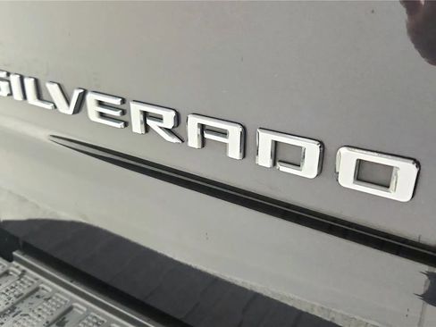 Used 2024 Chevrolet Silverado 1500 LTZ AWD/4WD image 17