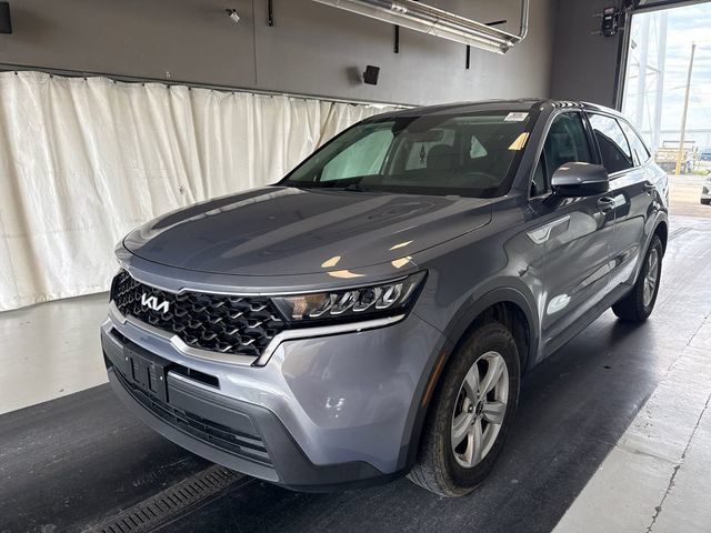 Used 2022 Kia Sorento LX FWD image 4