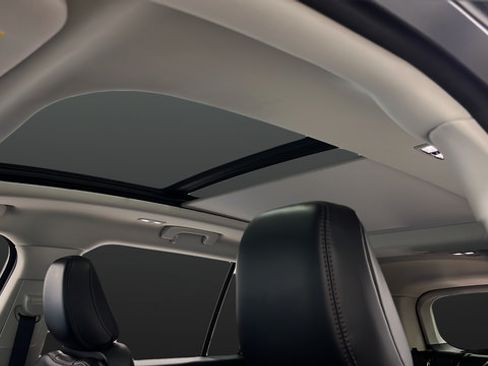 Used 2025 Lincoln Aviator AWD image 11