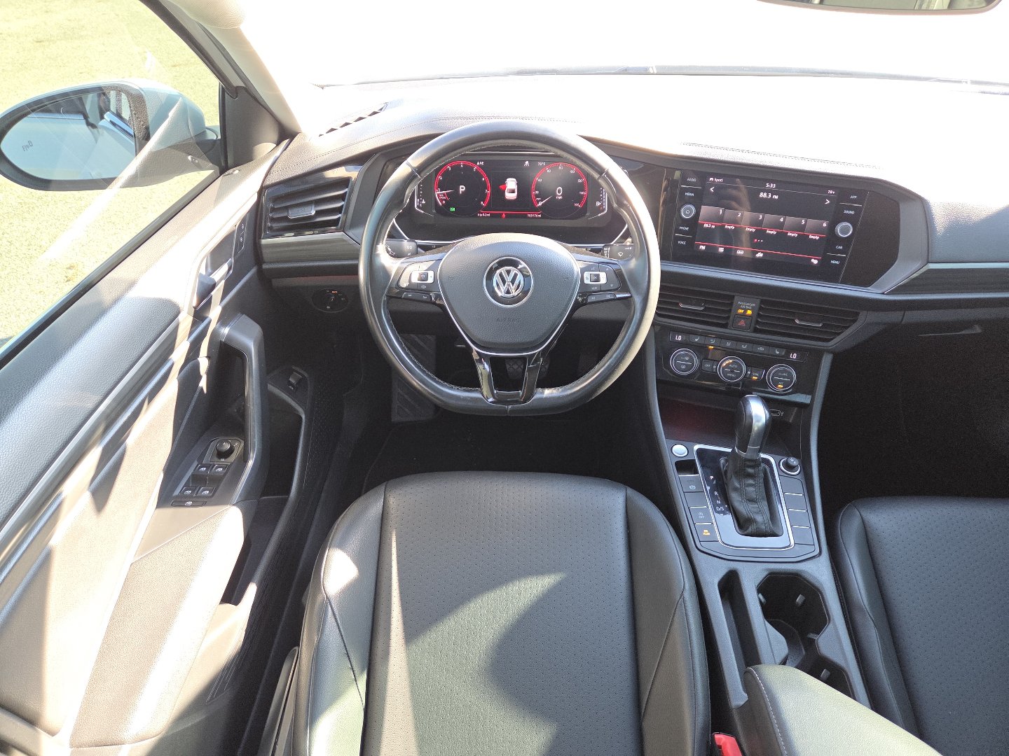 Used 2019 Volkswagen Jetta SEL FWD image 23