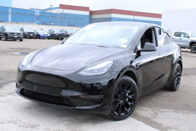 Used 2025 Tesla Model Y Long Range RWD image 7