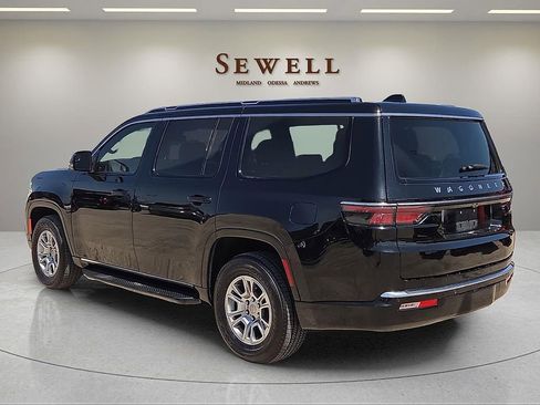 Used 2024 Jeep Wagoneer 4WD image 3