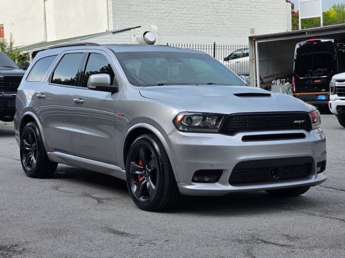 Used 2018 Dodge Durango SRT w/ Technology Group AWD/4WD image 9