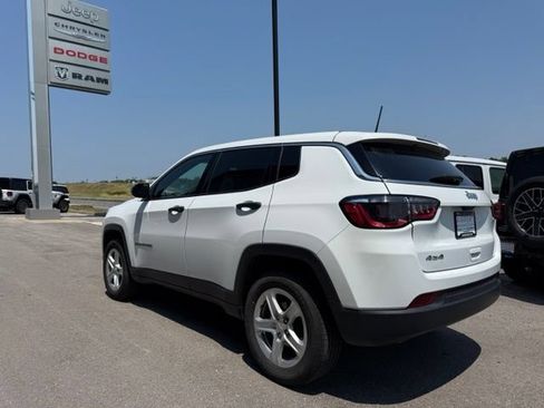 Used 2023 Jeep Compass Sport AWD/4WD image 5