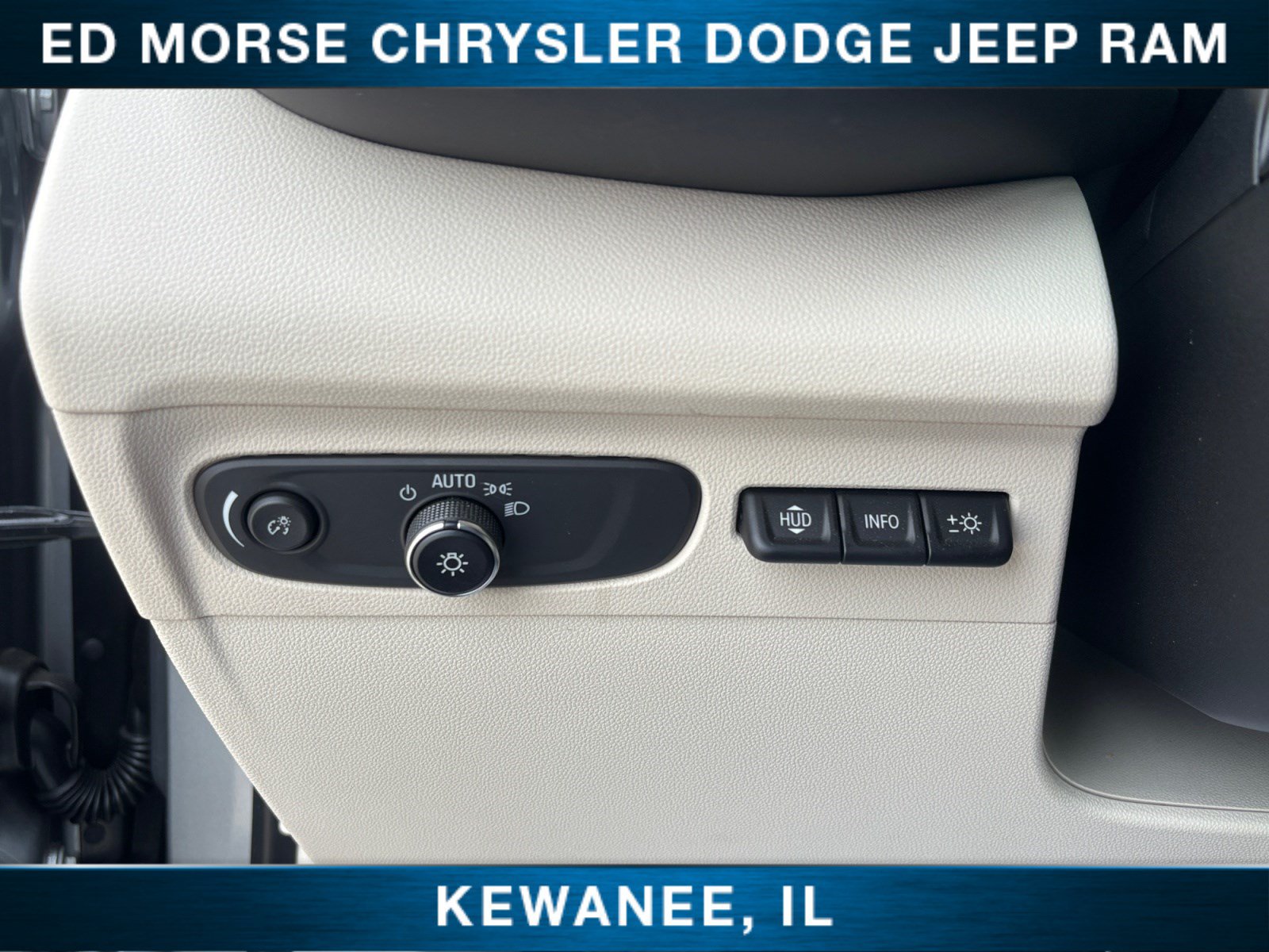 Used 2023 Buick Envision Avenir AWD/4WD image 24