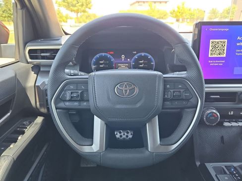 Used 2025 Toyota Tacoma TRD Sport AWD/4WD image 20