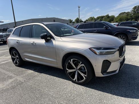 Used 2023 Volvo XC60 B6 Ultimate w/ Protection Package Premier AWD/4WD image 2