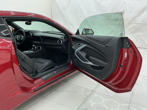 Used 2017 Chevrolet Camaro LT RWD image 17
