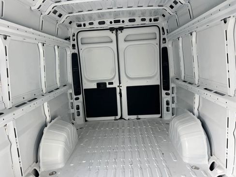 Used 2025 RAM ProMaster 3500 w/ Convenience Group image 33