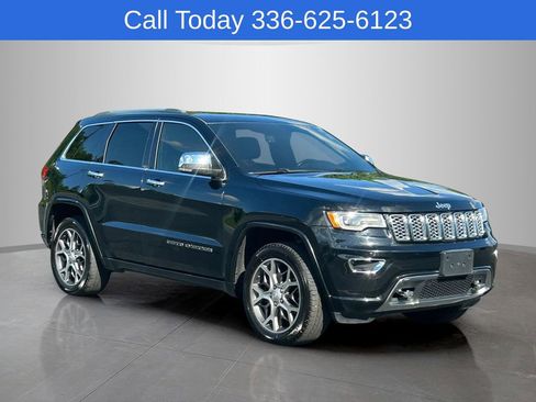 Used 2020 Jeep Grand Cherokee Overland AWD/4WD image 7