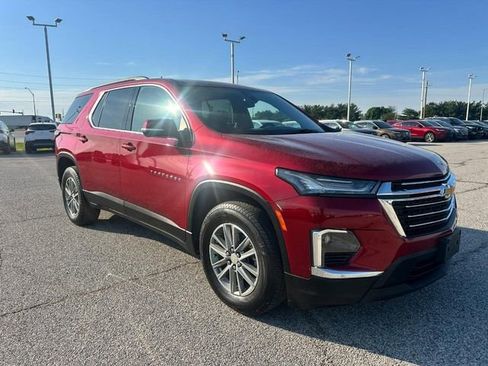 Used 2023 Chevrolet Traverse LT FWD image 8