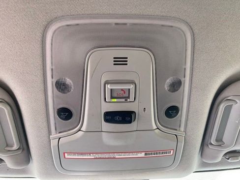 Used 2022 Toyota Prius LE FWD image 14