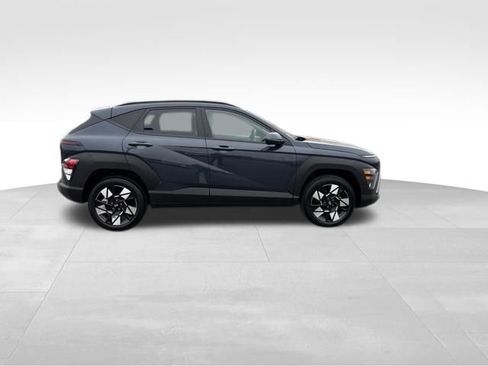Used 2025 Hyundai Kona SEL image 5