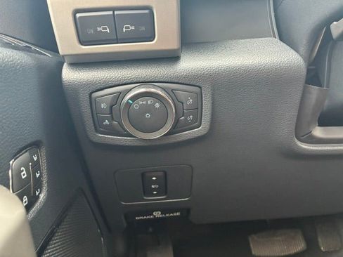 Used 2022 Ford F250 Lariat w/ Chrome Package AWD/4WD image 27