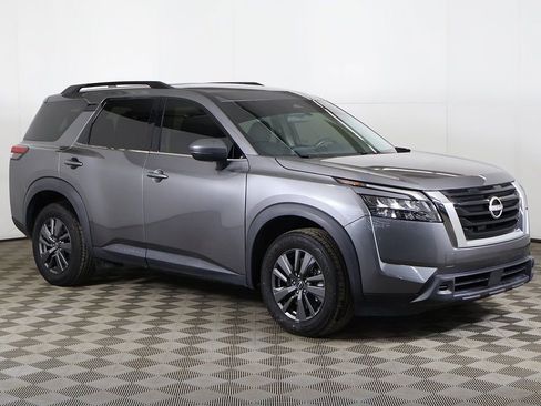 Used 2023 Nissan Pathfinder SV image 54
