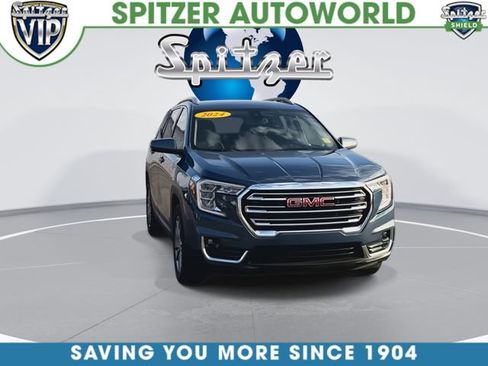 Used 2024 GMC Terrain SLT FWD image 3